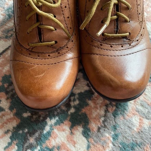 Cobb Hill by New Balance ALMOND Oxfords, Sheila leather, 6, Winter Sale - Picture 3 of 10